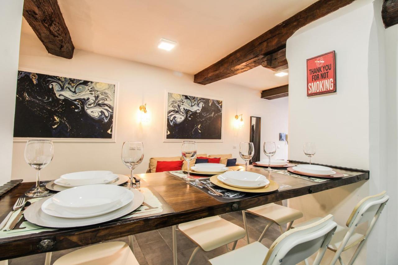 Charming Large Apartment - 3 Bedroom in Trastevere Rome Buitenkant foto
